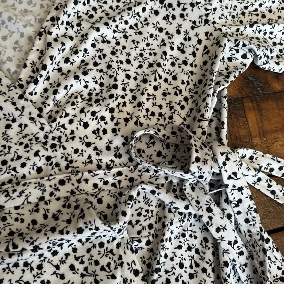 Revamped Black Rose Print Floral Mini Wrap Dress - Picture 3 of 3